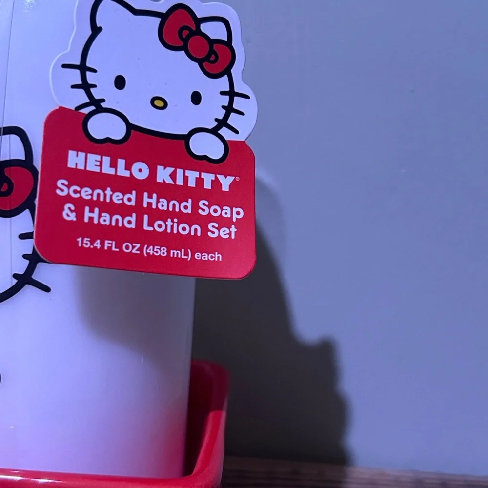 Hello Kitty Scented Hand Lotion And Hand Soap Set With Tray Made By Sanrio NWTS